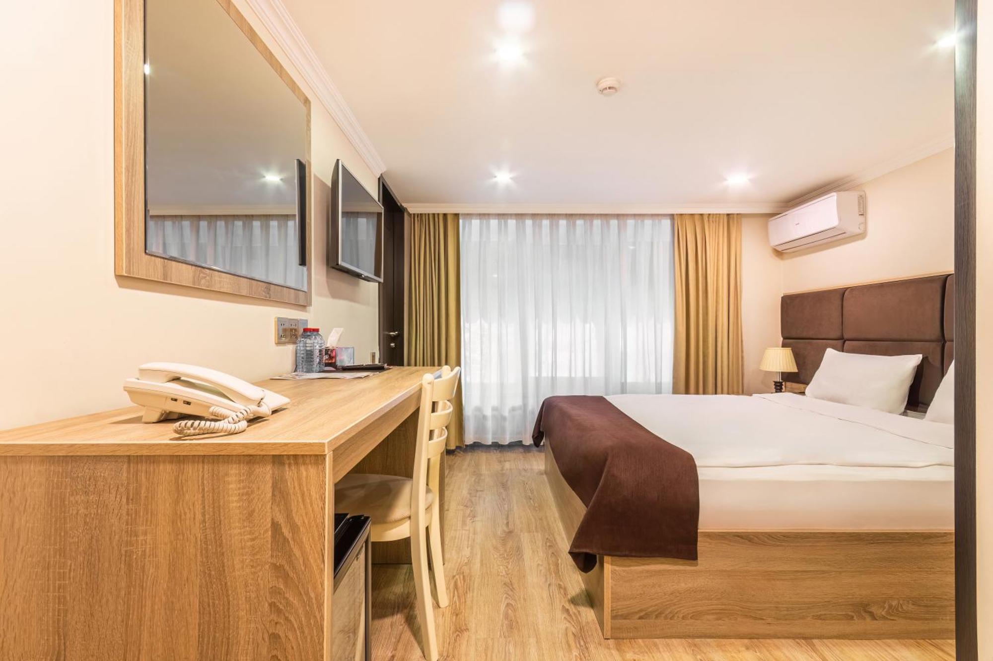 Deluxe Hotel Bakoe Buitenkant foto