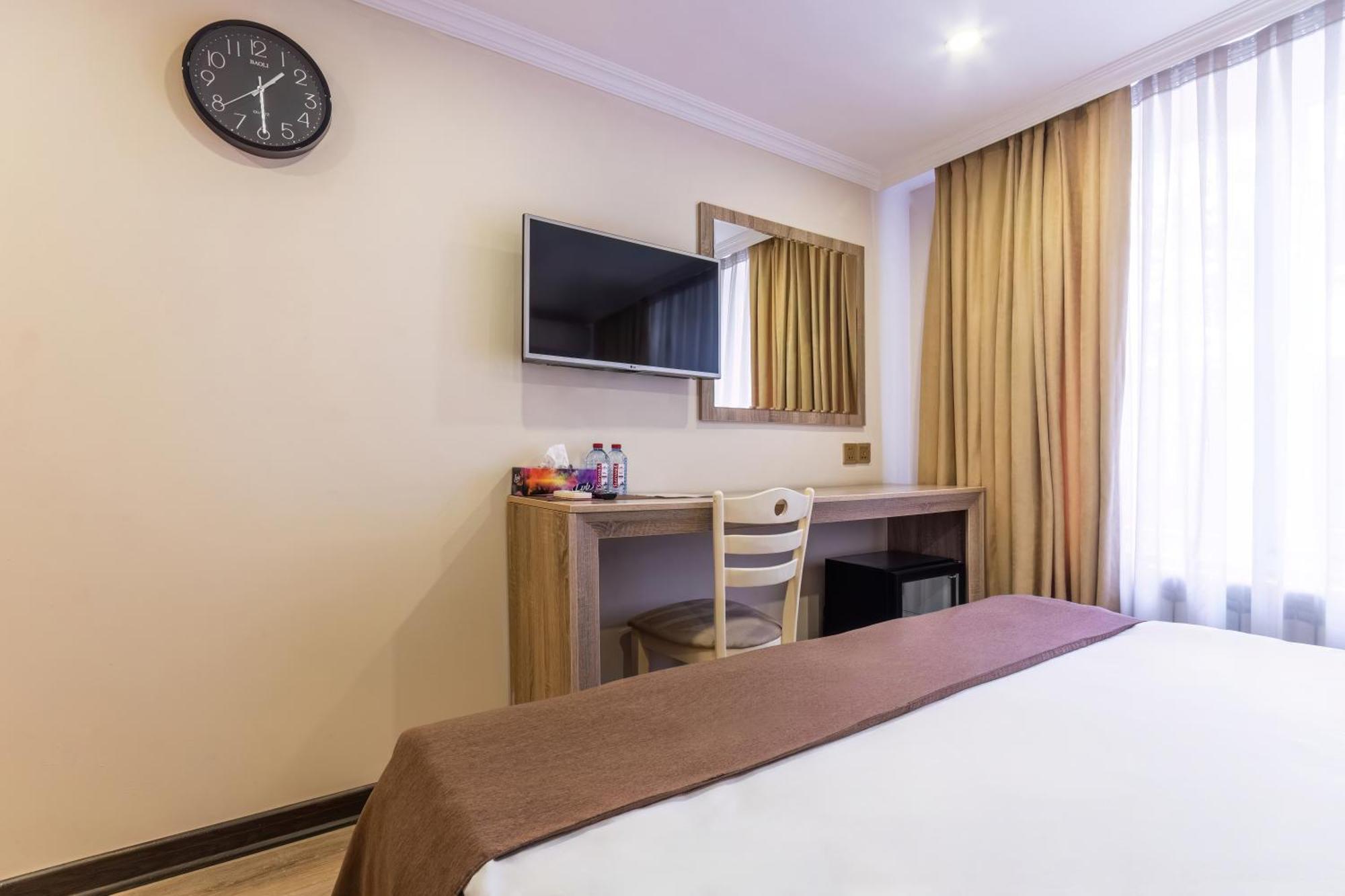 Deluxe Hotel Bakoe Buitenkant foto