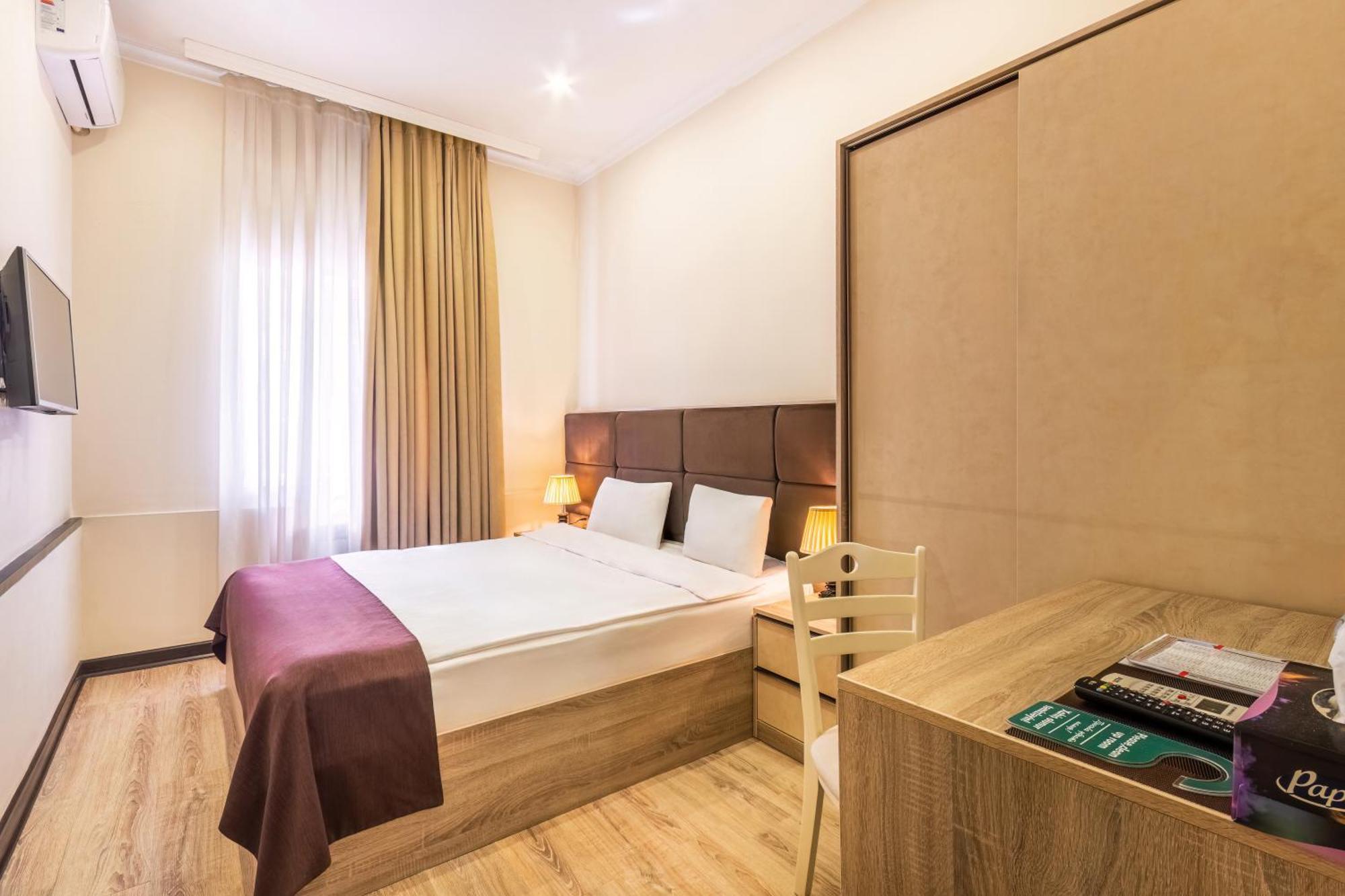 Deluxe Hotel Bakoe Buitenkant foto