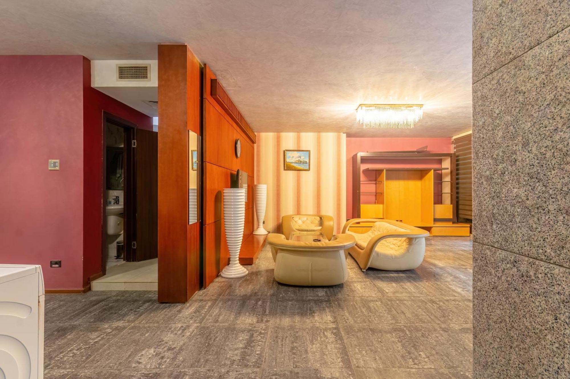 Deluxe Hotel Bakoe Buitenkant foto