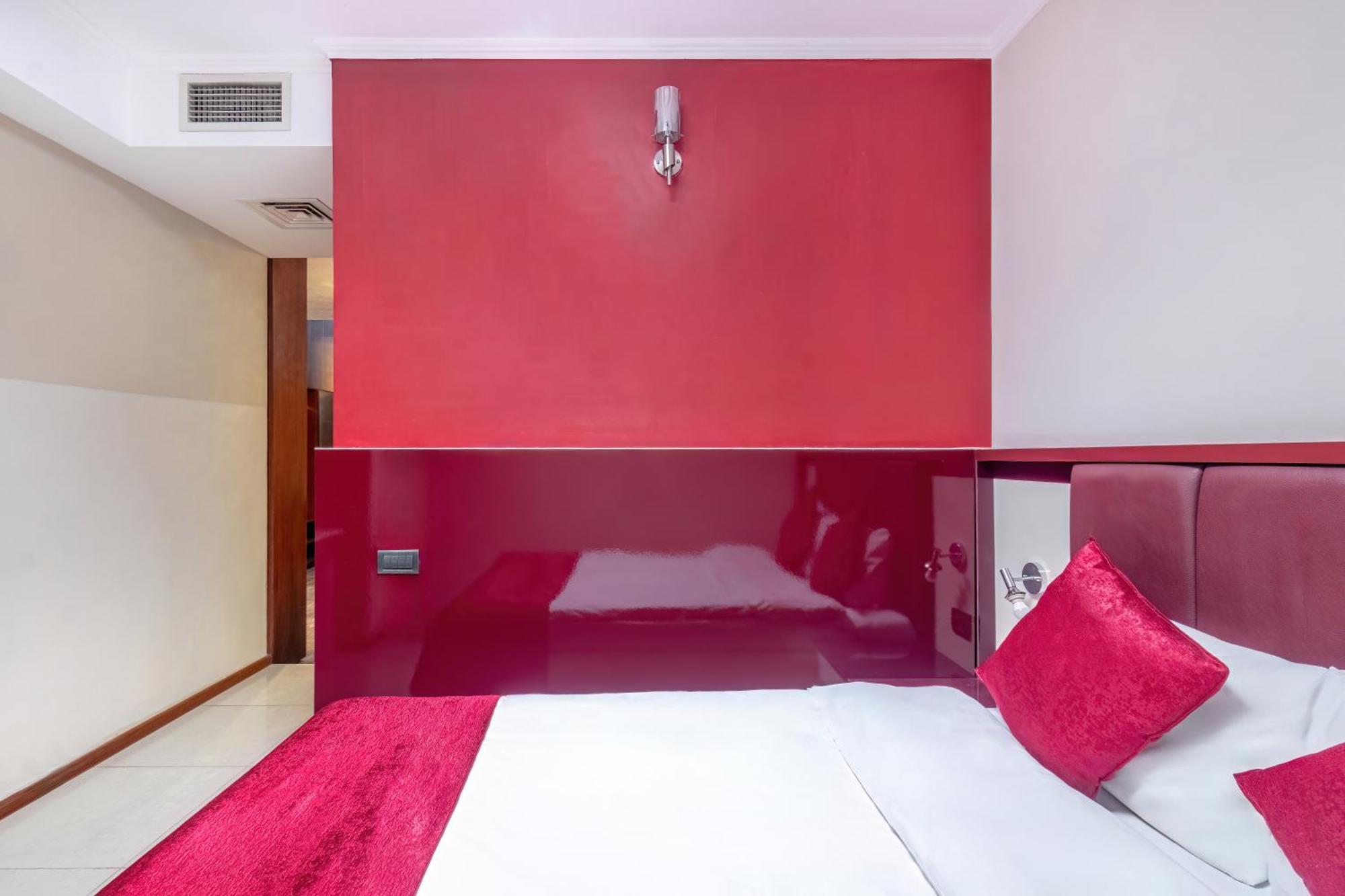 Deluxe Hotel Bakoe Buitenkant foto